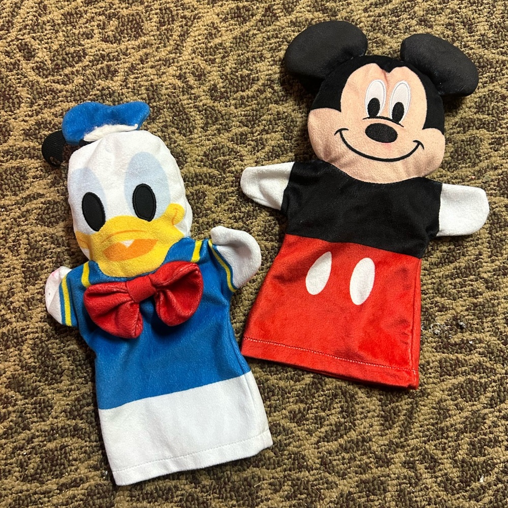 Melissa & Doug Disney Mickey Mouse & Donald Duck Soft & Cuddly Hand Puppets.